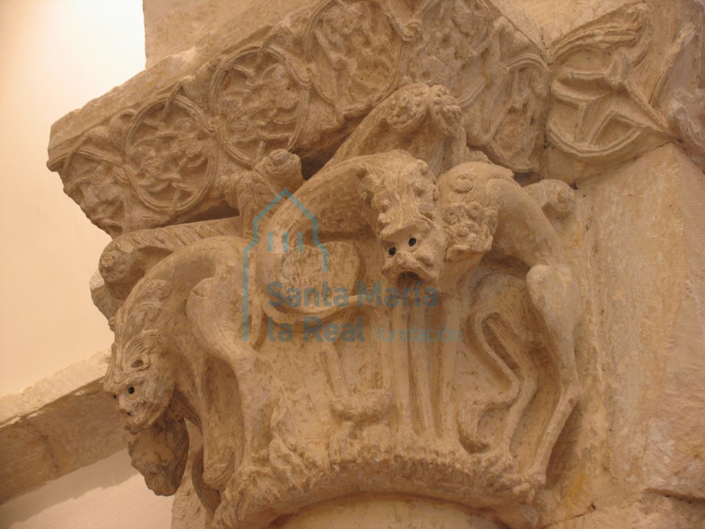 Capitel del arco triunfal. Lado de la epístola