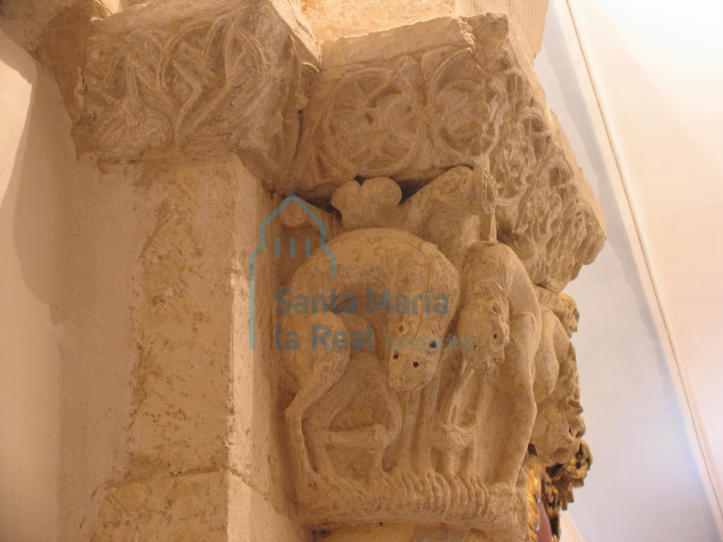 Capitel del arco triunfal. Lado de la epístola
