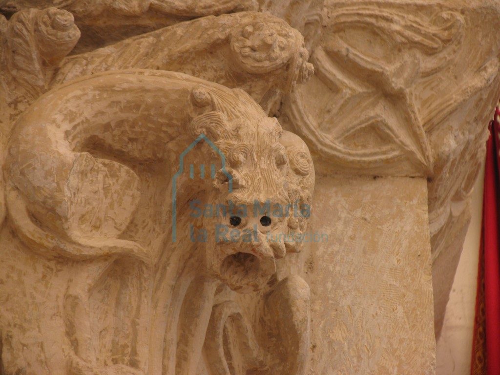 Detalle del capitel del arco triunfal. Lado de la epístola