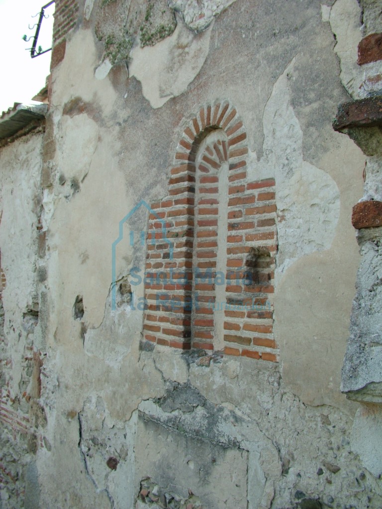 Ventana situada en la torre