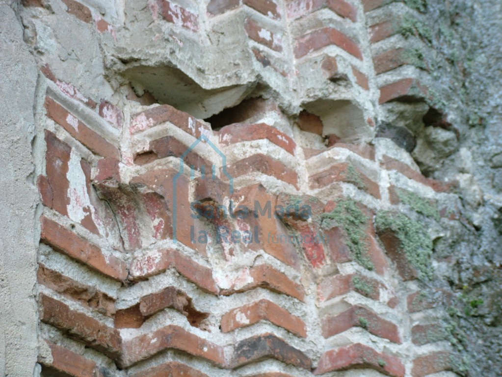 Detalle de la arquería en ladrillo