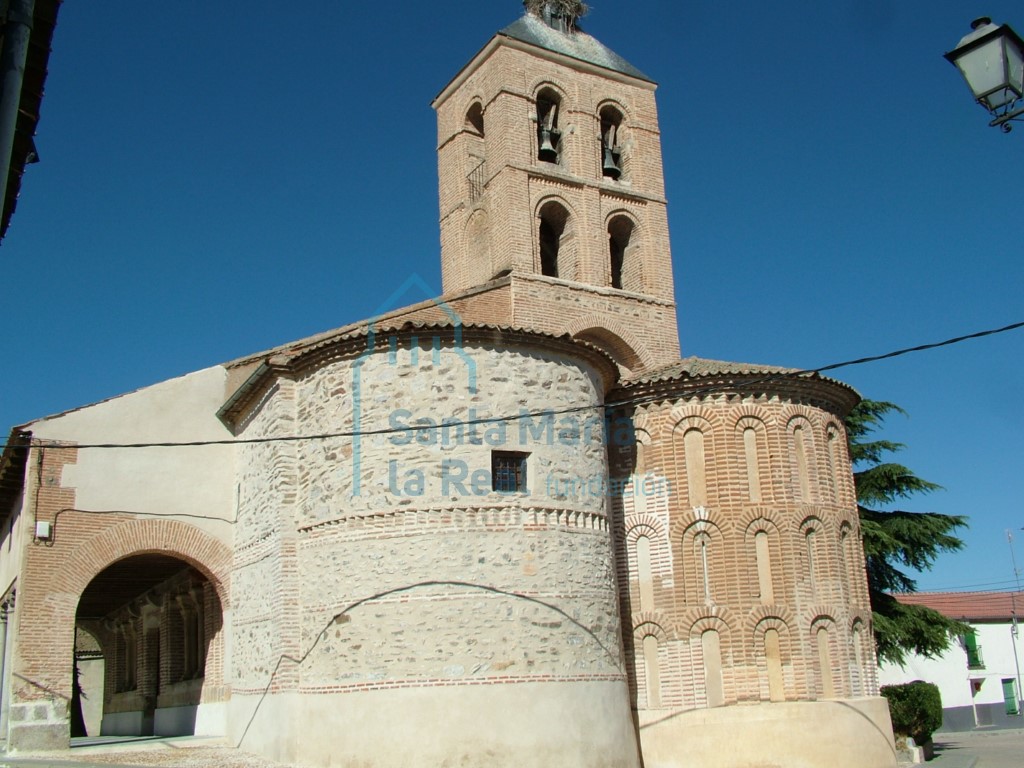 Vista de la iglesia desde el este