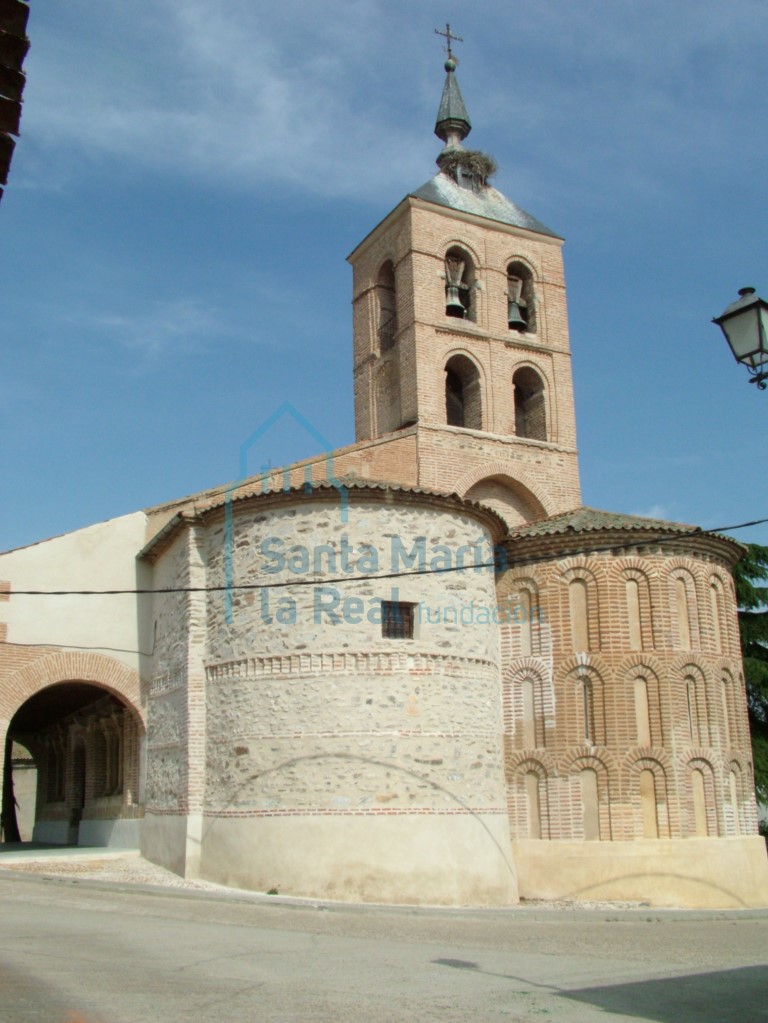 Vista de la iglesia desde el este