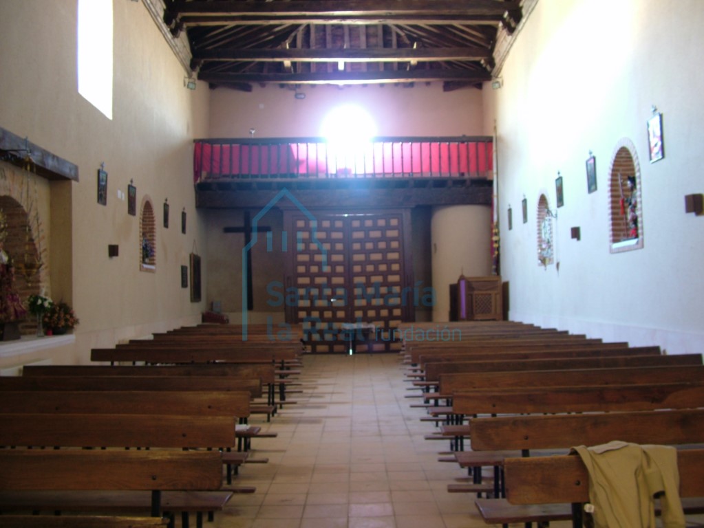 Interior desde la cabecera