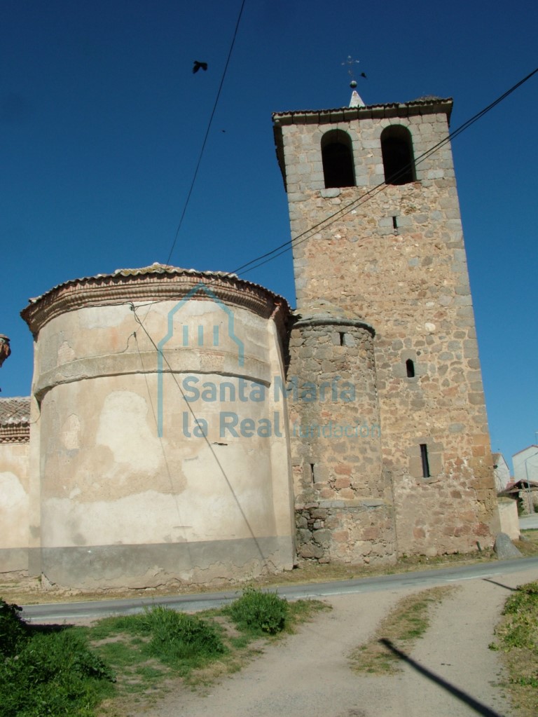 Vista de la torre y la cabecera