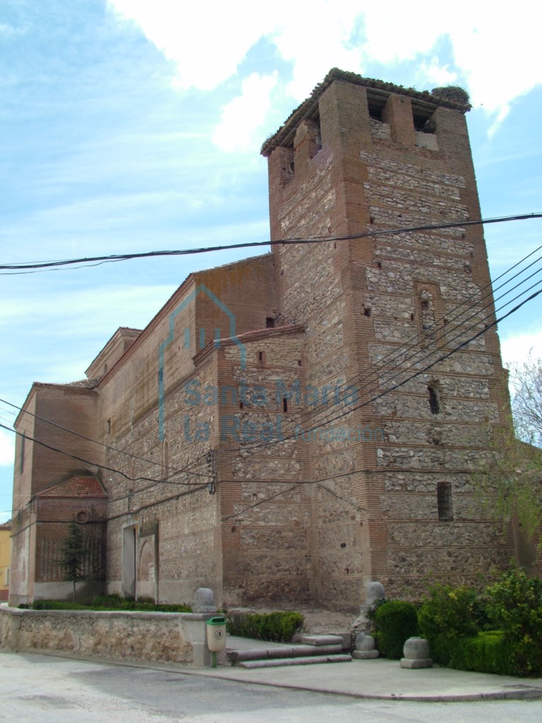 Exterior de la iglesia desde el noroeste