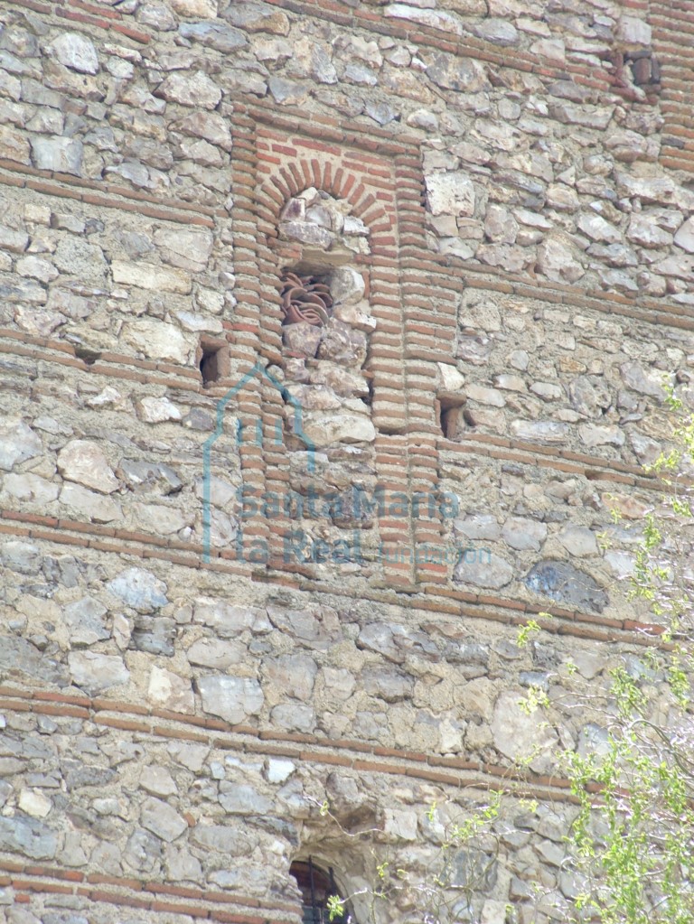 Ventana cegada de la torre