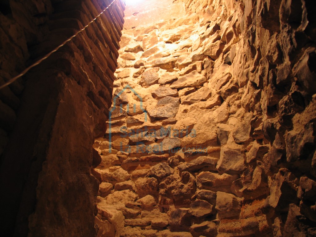 Acceso a la torre