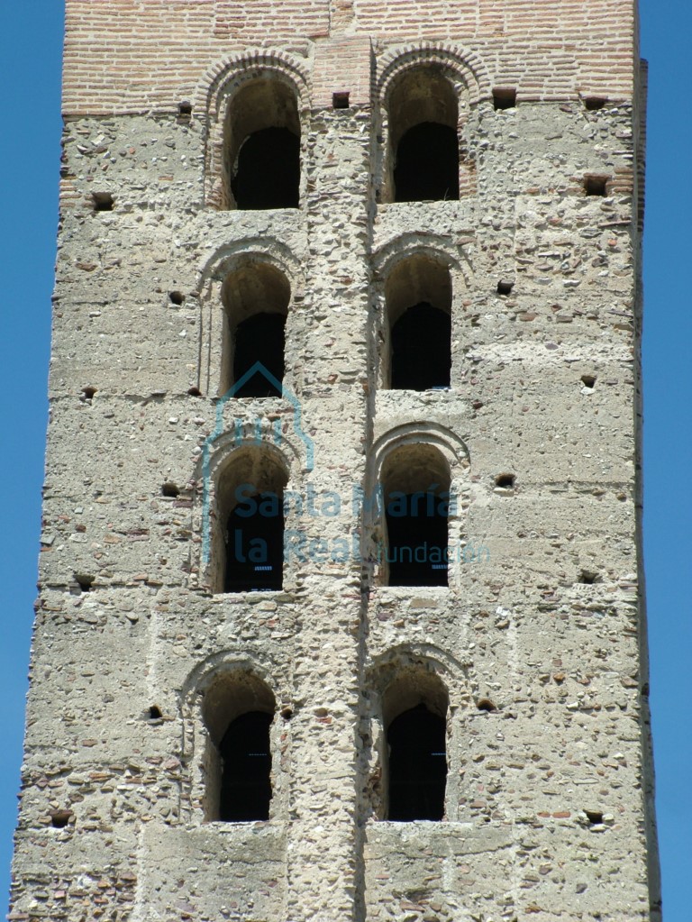 Detalle de los aparejos de la torre