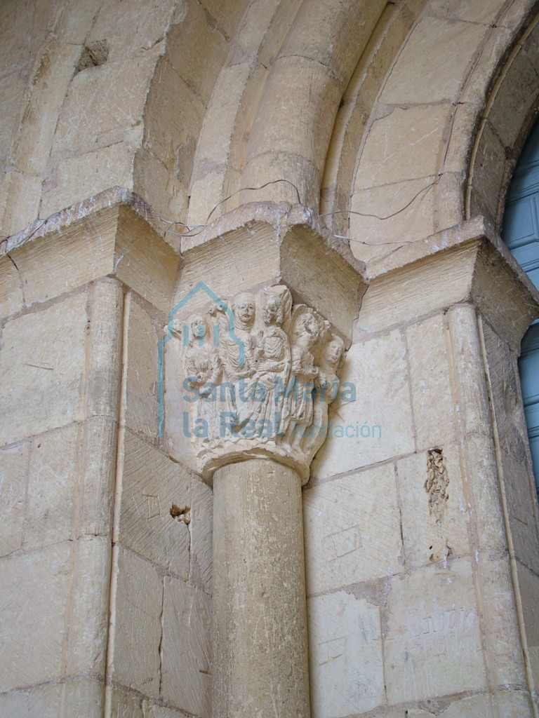 Capitel de la portada