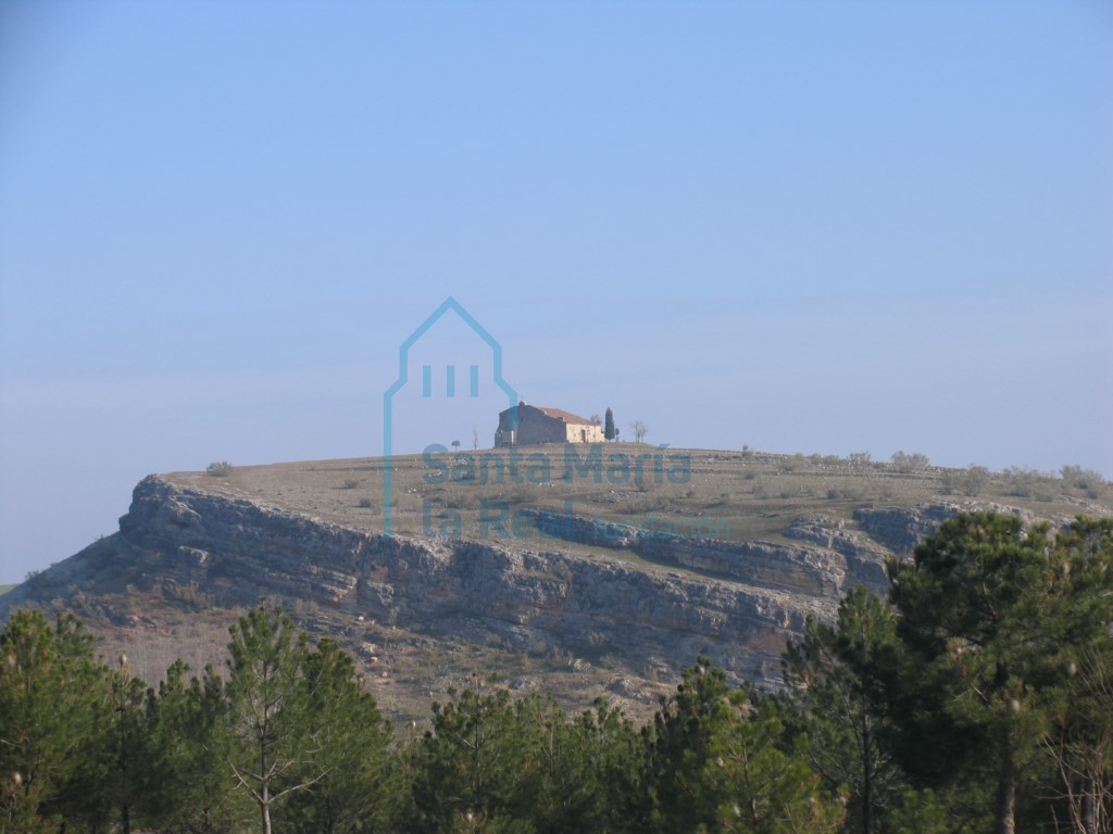 Panorámica del cerro del Tormejón con la ermita