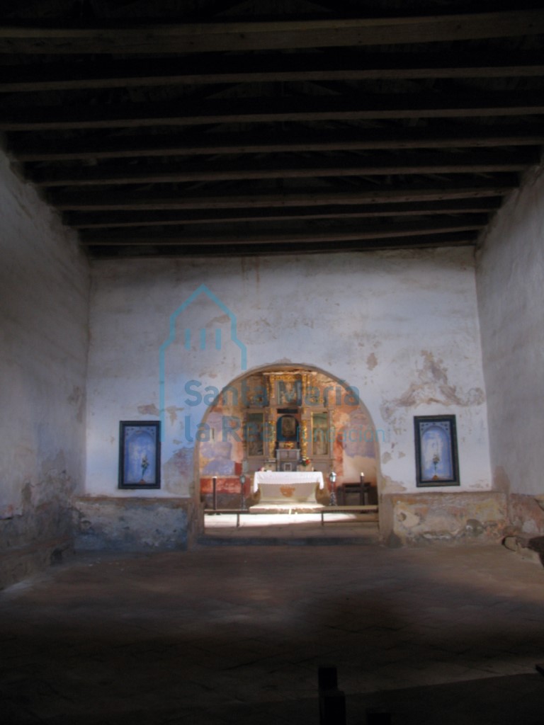 Interior de la iglesia desde los pies