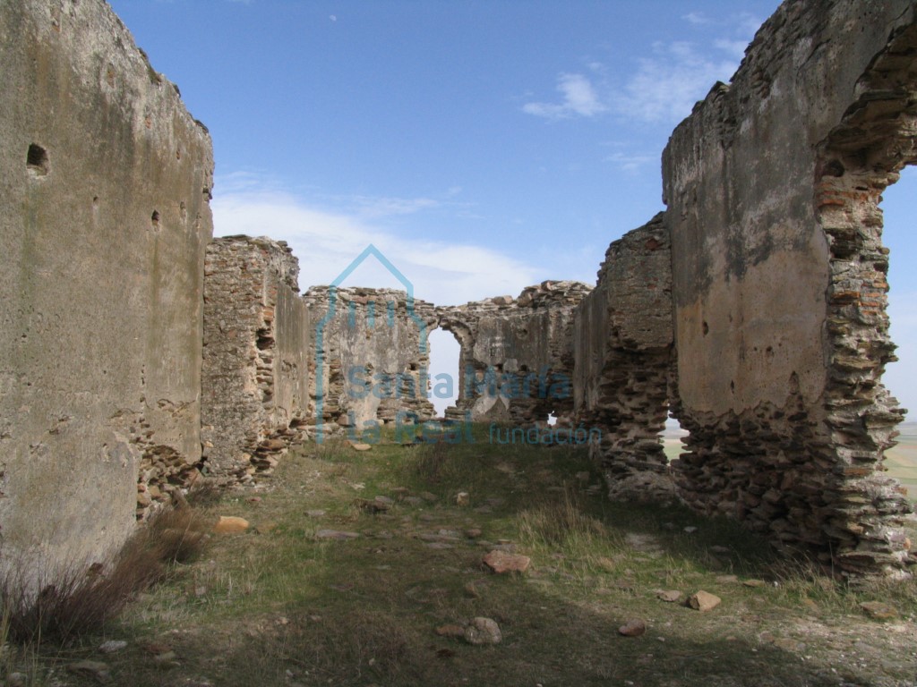 Interior de la ermita desde los pies