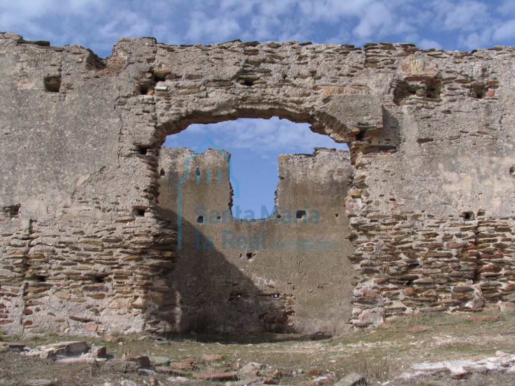 Restos de la fachada sur