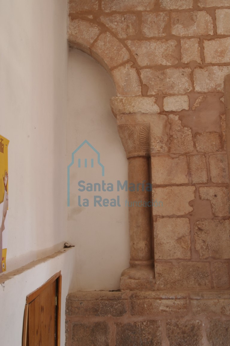 Detalle de la arquería desde el interior