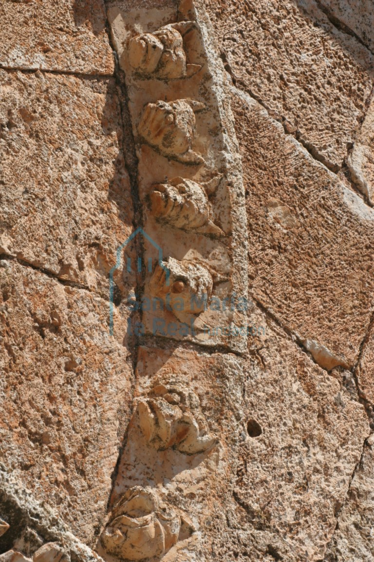 Detalle de la chambrana de la portada de la galería Detalle de la chambrana de la portada de la galería