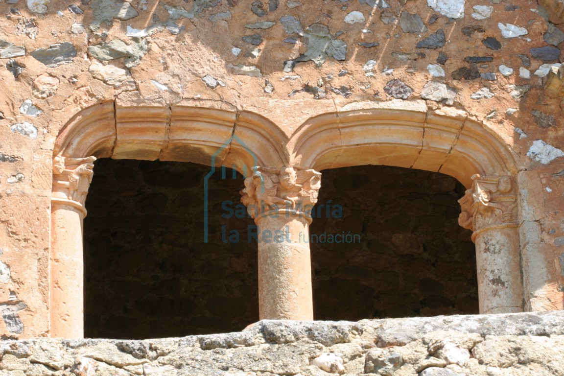 Arquería del pórtico meridional