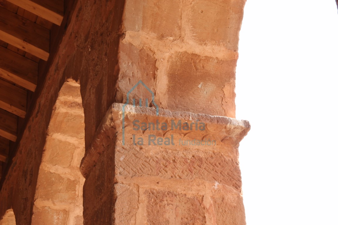 Detalle del interior del pórtico