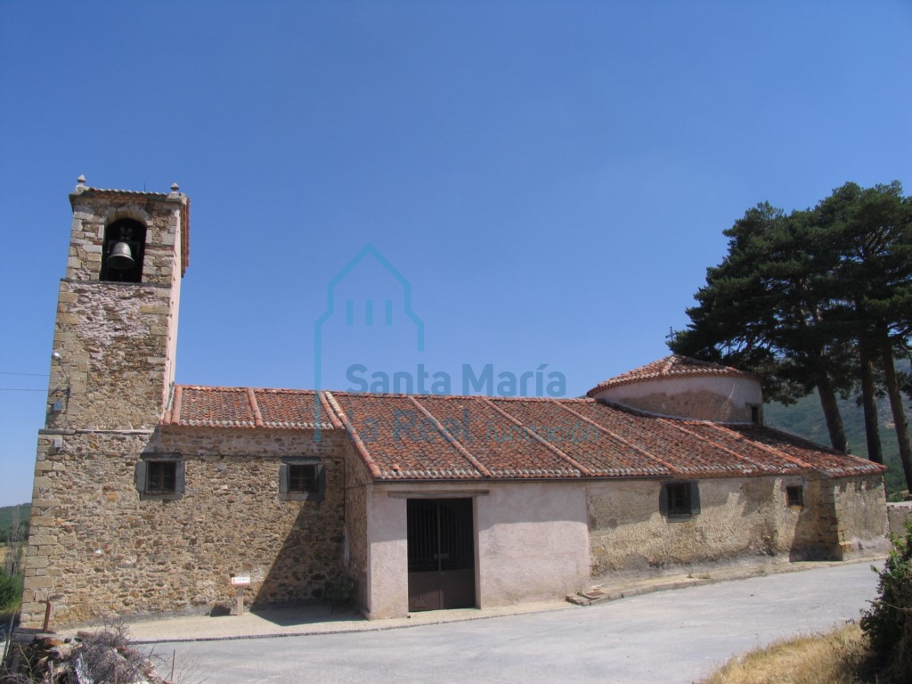 Templo visto desde mediodía