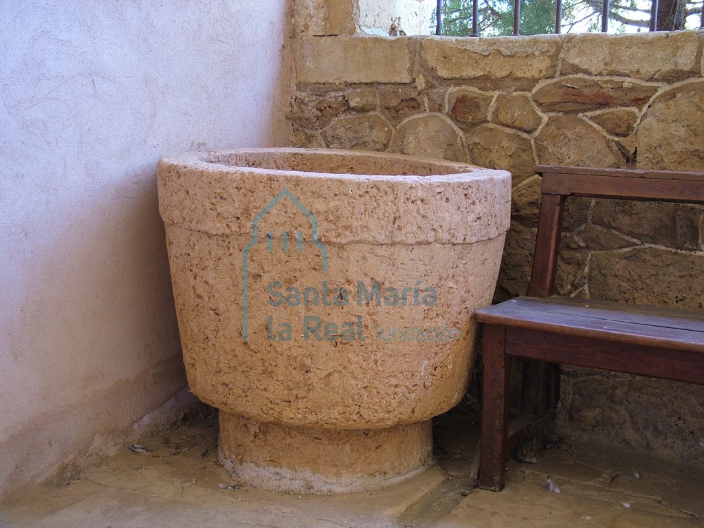 Pila bautismal Pila bautismal
