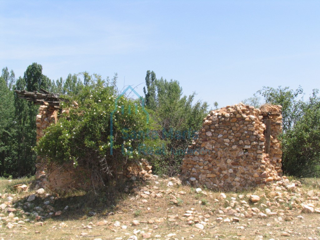 Vista de los restos de la ermita