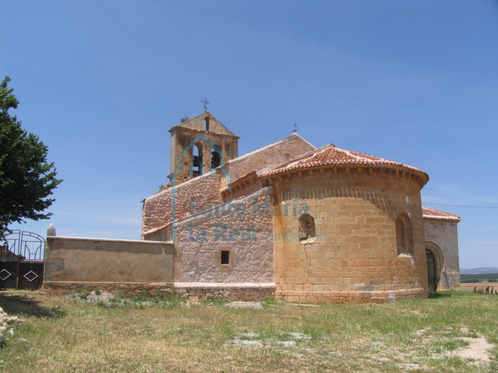 La iglesia desde el sureste