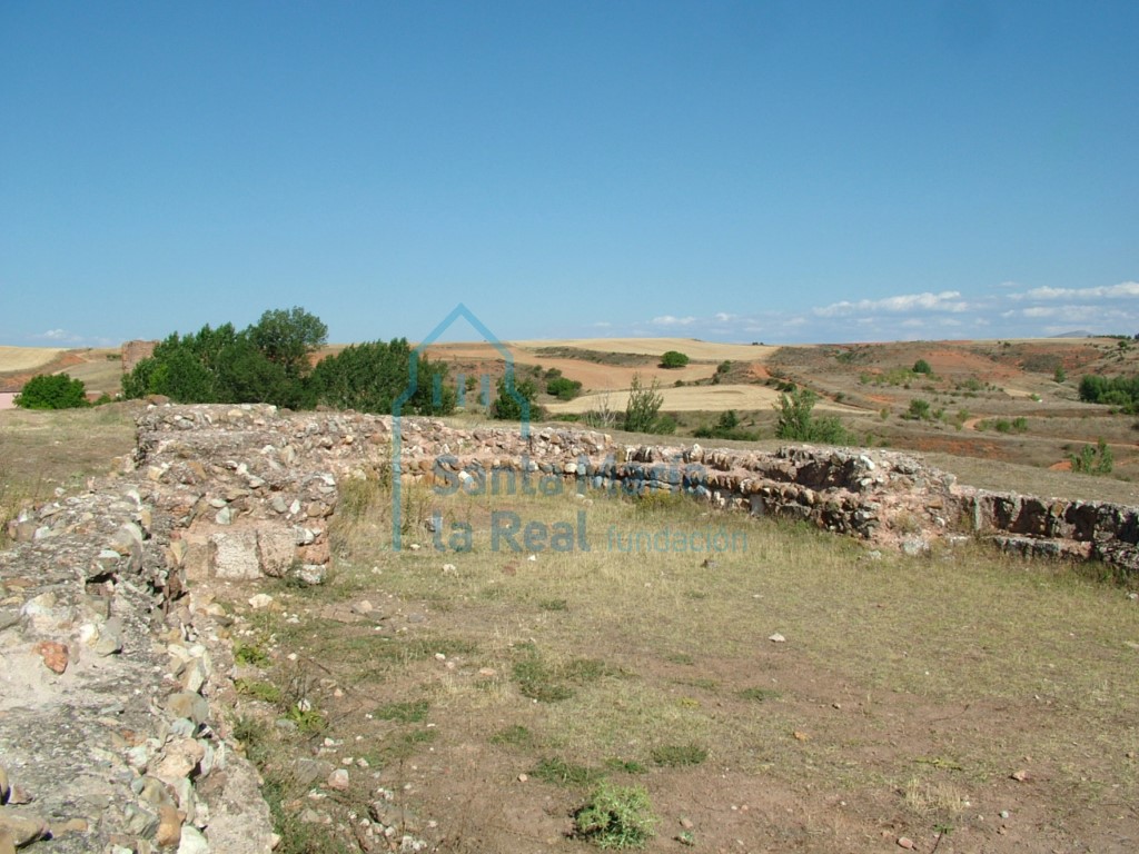 Interior de las ruinas de la ermita