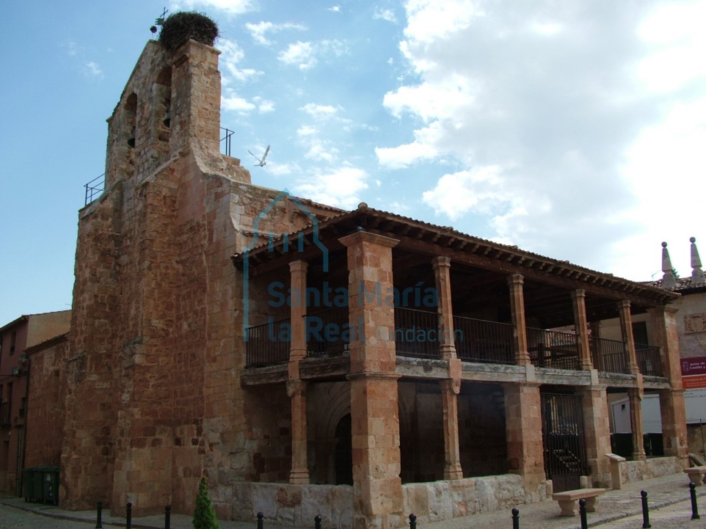 Vista de la iglesia desde el suroeste