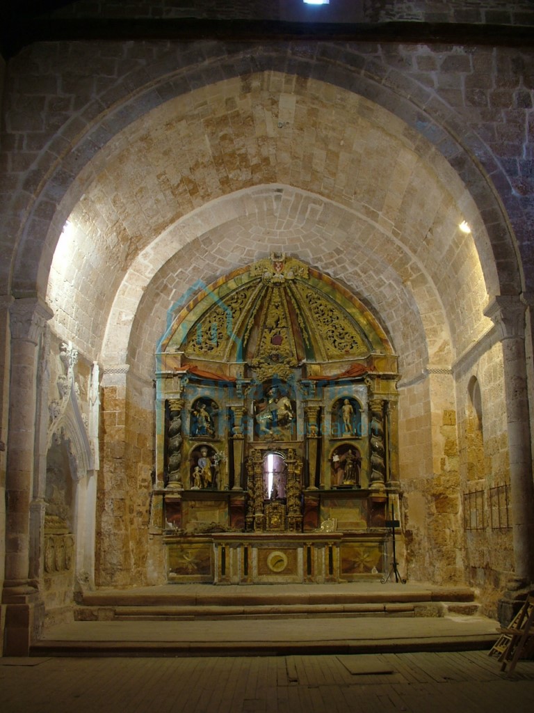 Interior de la cabecera