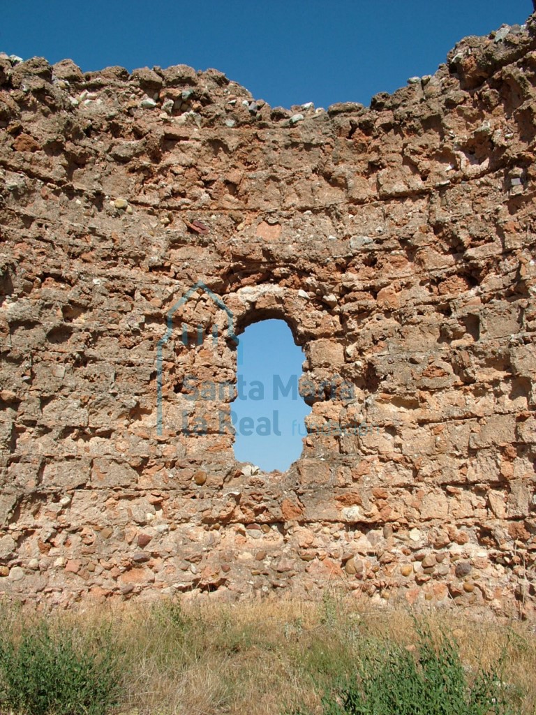 Interior de la ventana absidal