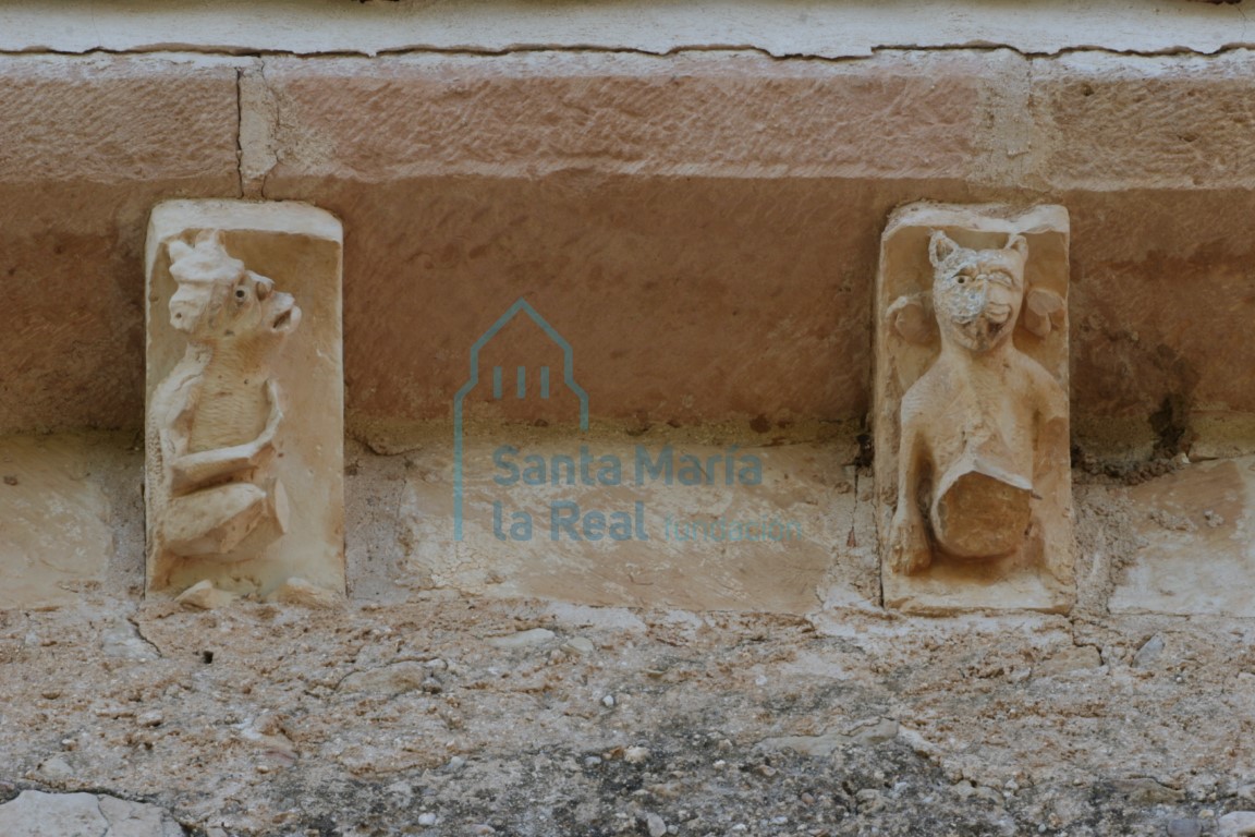 Canecillos del muro meridional de la nave