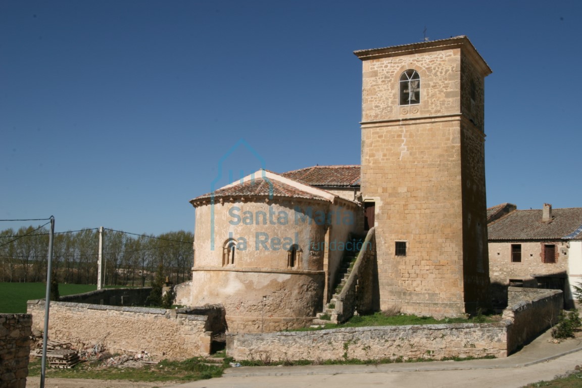 Cabecera y torre