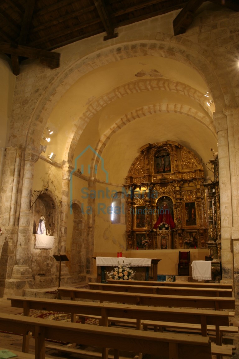 Interior de la iglesia