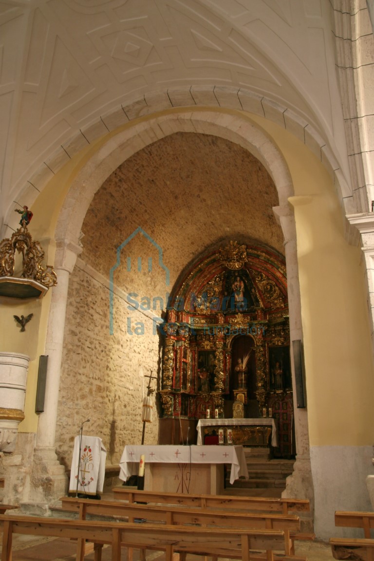 Interior de la cabecera