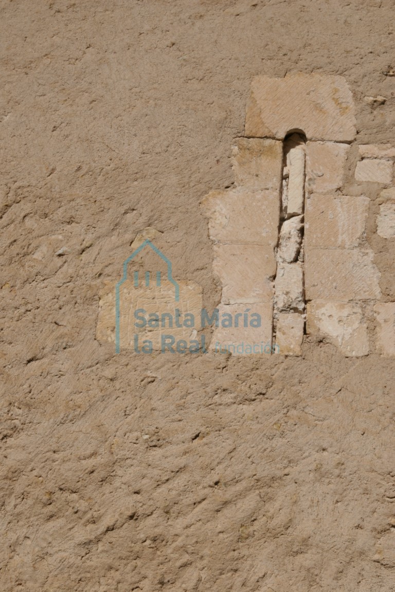 Vano cegado del muro oriental de la cabecera Vano cegado del muro oriental de la cabecera