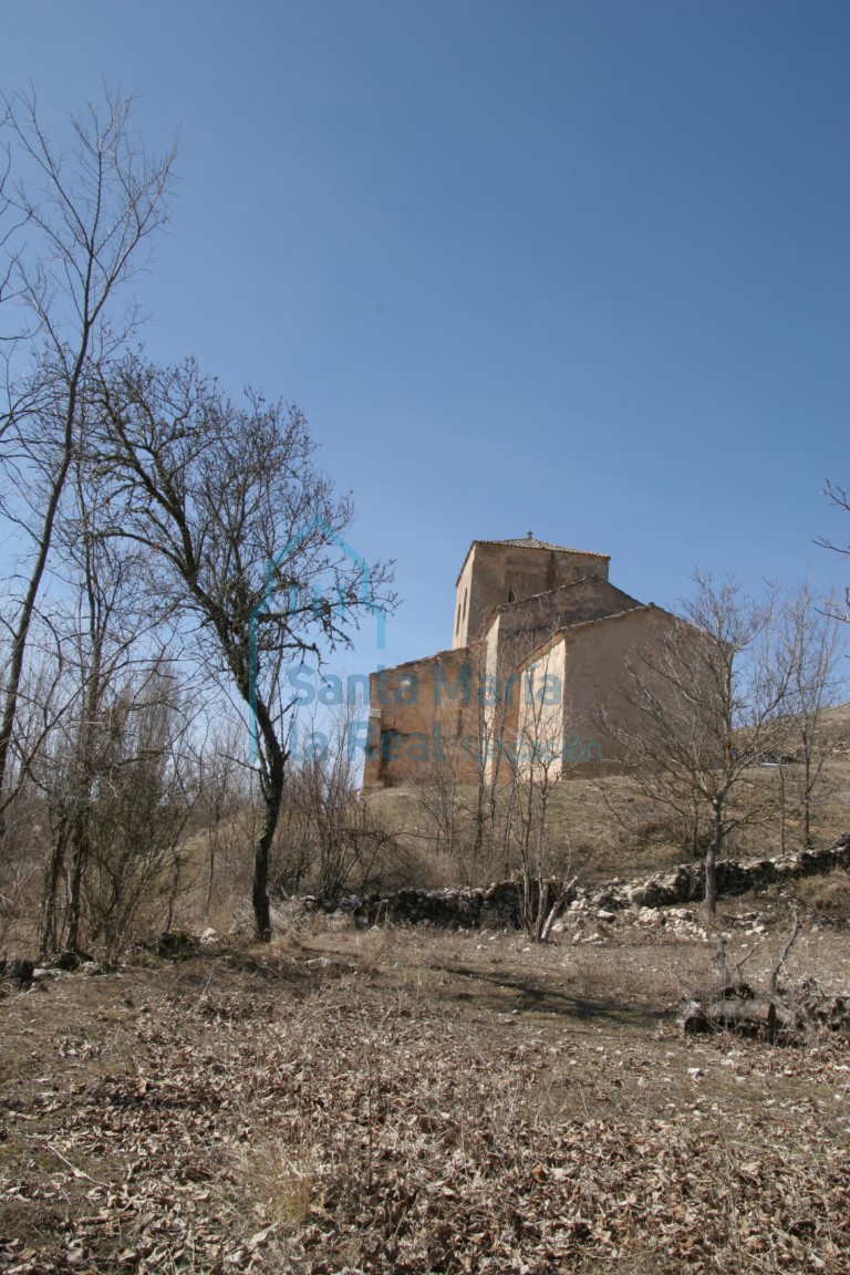 Exterior desde el este