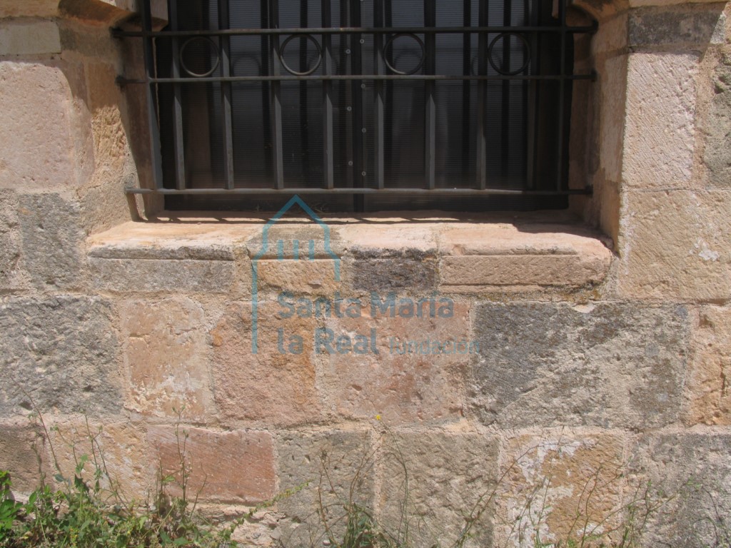 Detalle de la fachada del pórtico