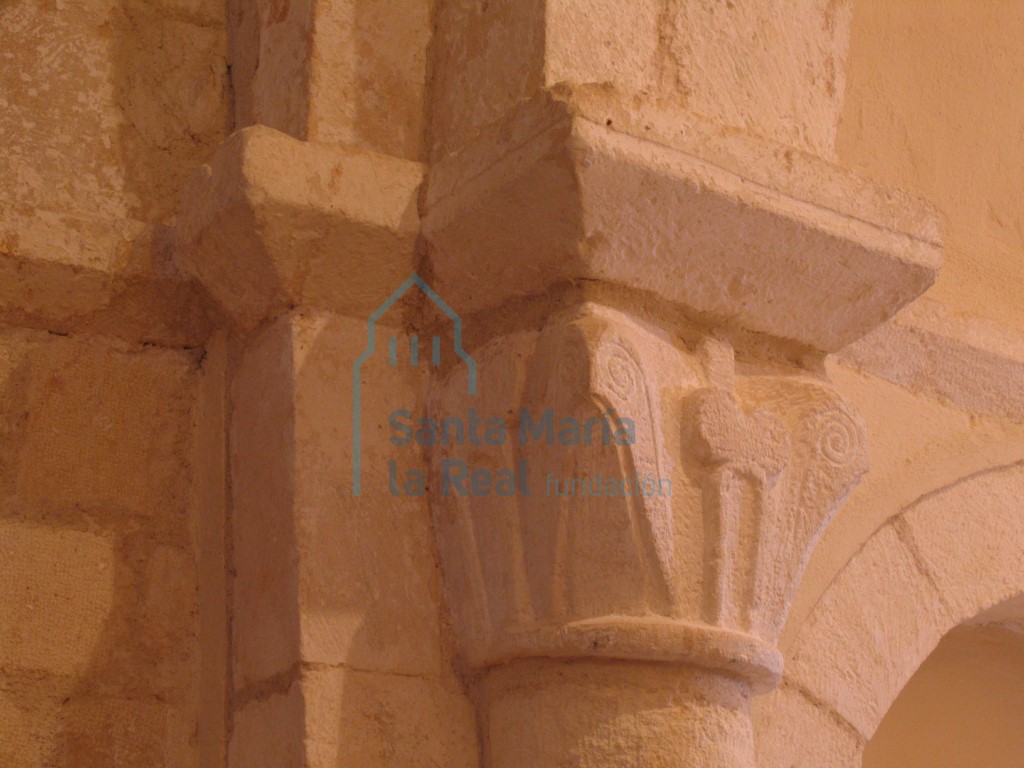 Capitel del arco triunfal