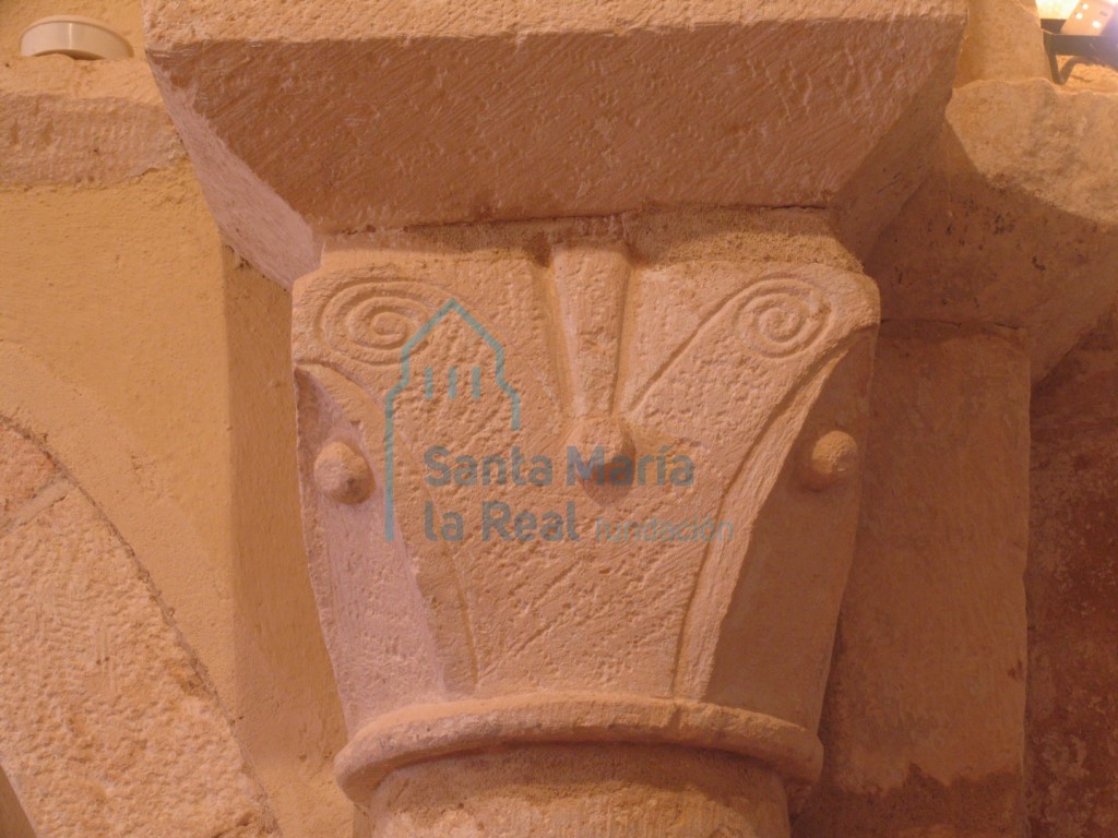 Capitel del arco triunfal