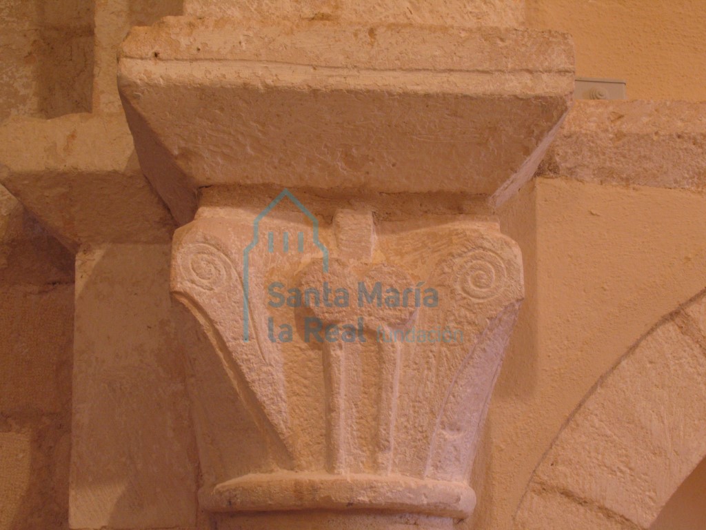 Capitel del arco triunfal