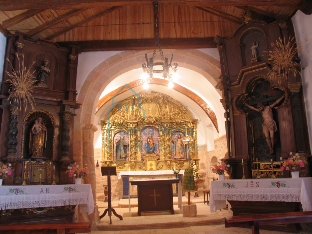 Interior de la cabecera
