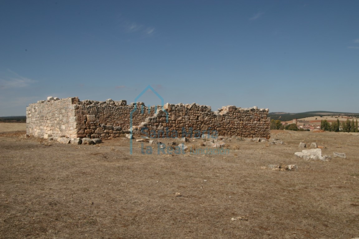 Vista de los restos de la ermita