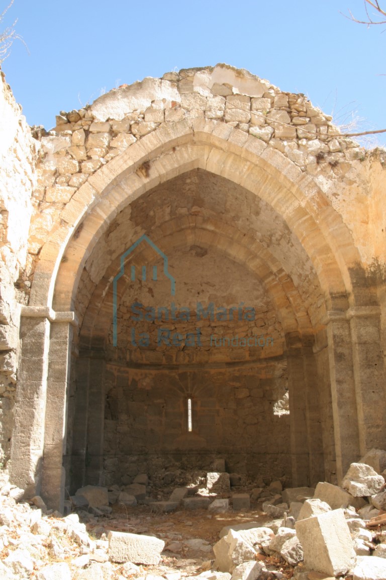 Interior de la cabecera