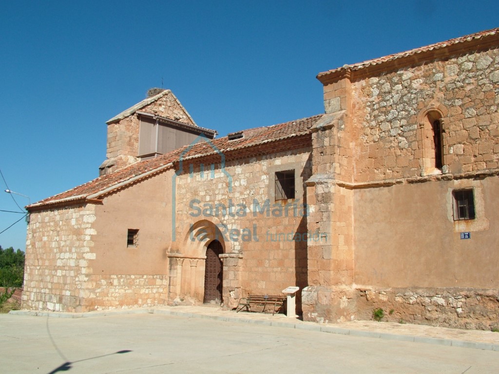 Vista de la iglesia desde el sudeste