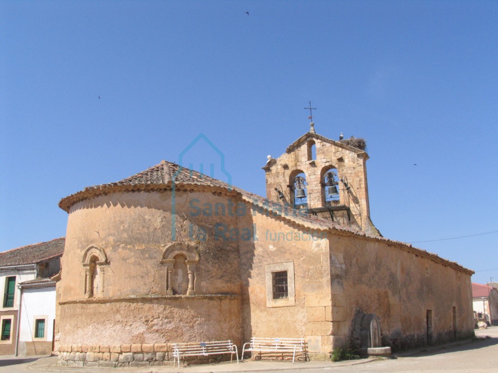 La iglesia desde el noreste