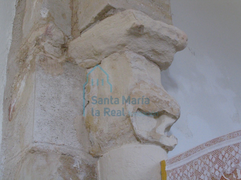 Capitel del arco triunfal