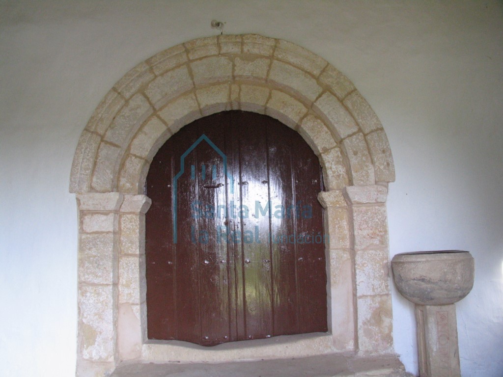 Portada interior al norte