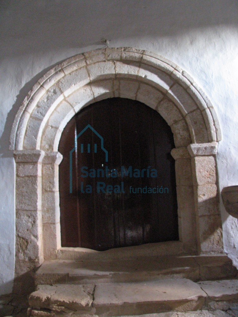 Portada interior al norte