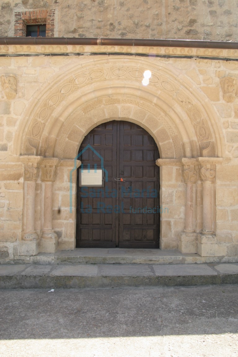 Vista de la portada septentrional
