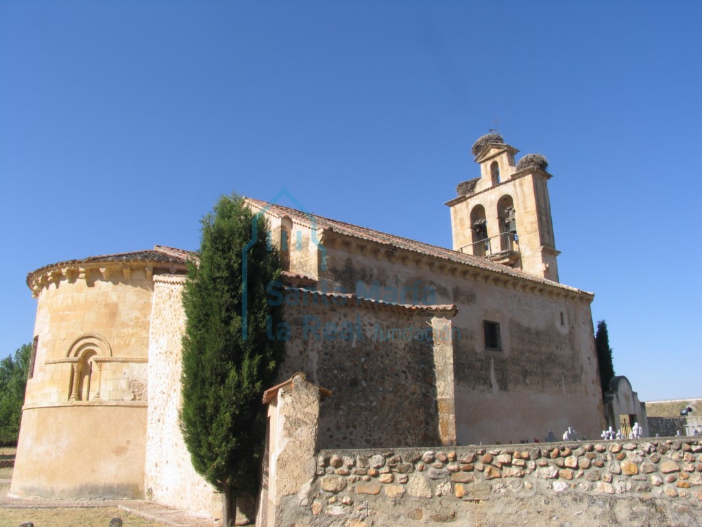 Vista noreste de la iglesia